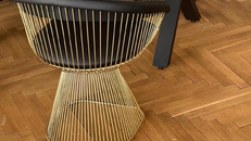 Krzesło-Platner-Złote.webp